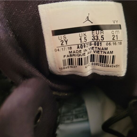 JORDAN  GRADE  SCHOOL BOYS' MAX AURA SNEAKER BOOT - Picture 10 of 16